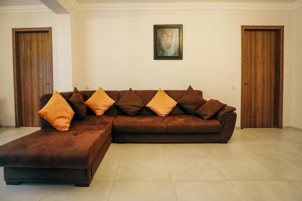 Bebo Babu Guest House Кутаиси Екстериор снимка