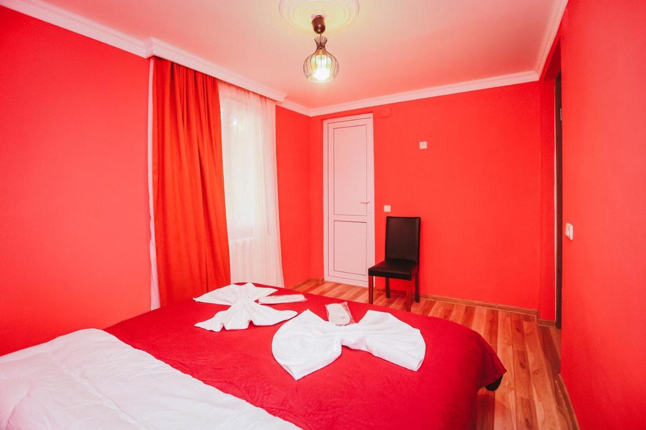 Bebo Babu Guest House Кутаиси Екстериор снимка